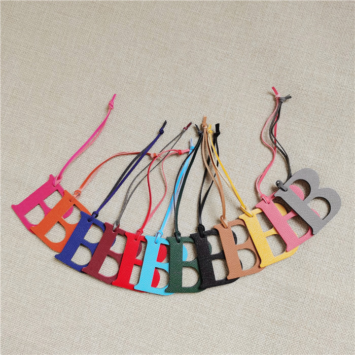 English Letter A B C D E F G A - Monogram Keychain Leather recensie en prijs