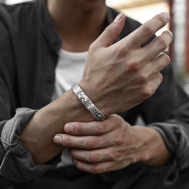 Classic Retro Chinese Mytholog - Coordinates Bracelet recensie en prijs